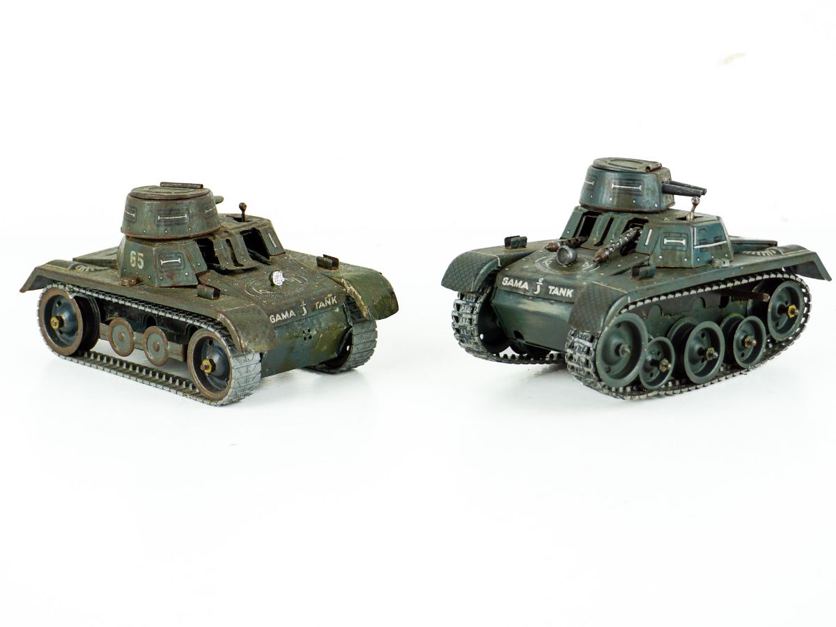 2 Tanques brinquedos