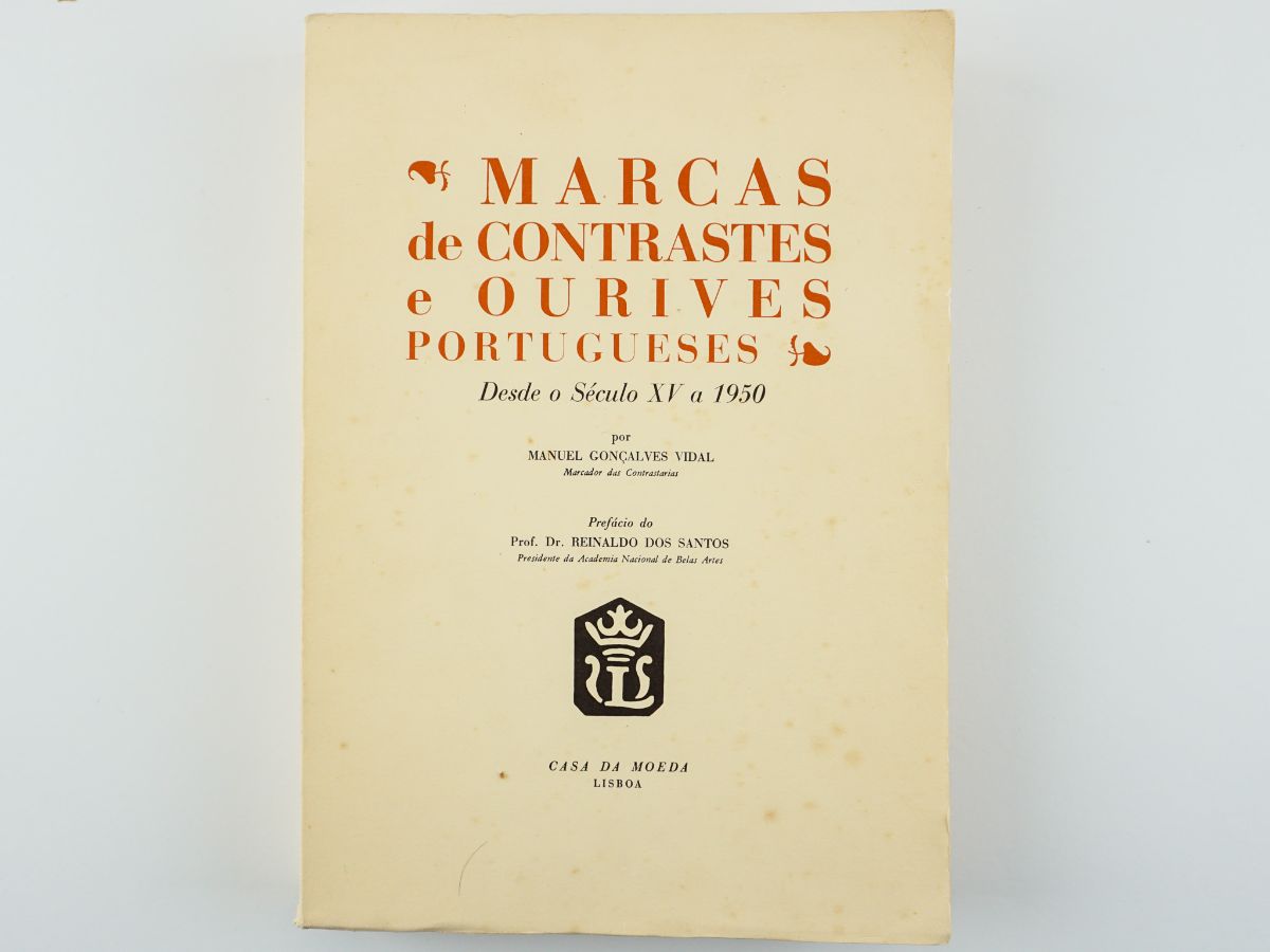 Marcas de contrastes e ourives portugueses desde século XV a 1950