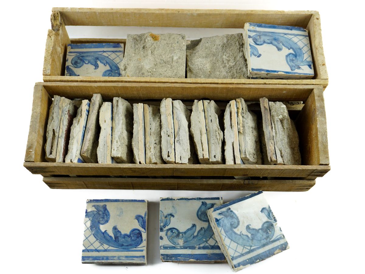 Conjunto de 27 azulejos