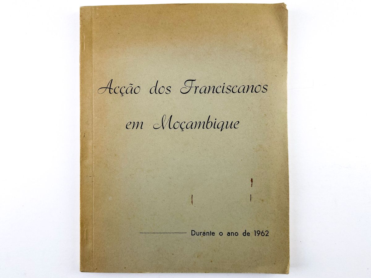 Acção dos Franciscanos em Moçambique – trabalho policopiado